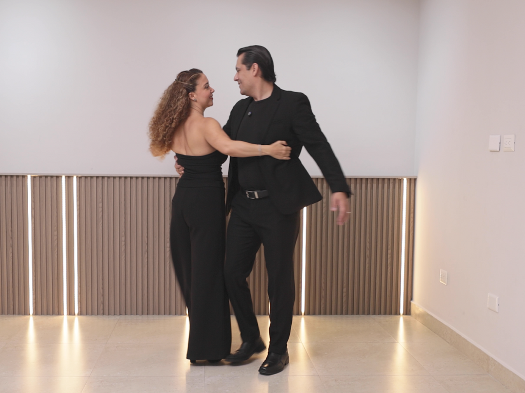 Vueltas sencillas para tu vals